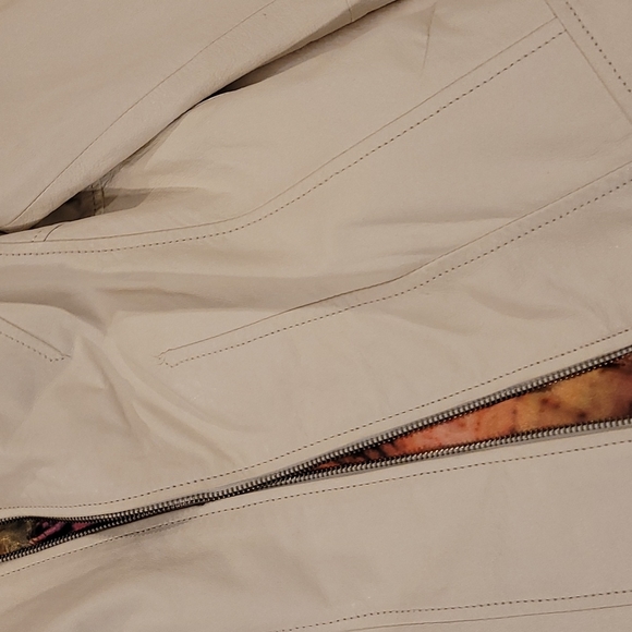 Danier white leather coat - Picture 10 of 14